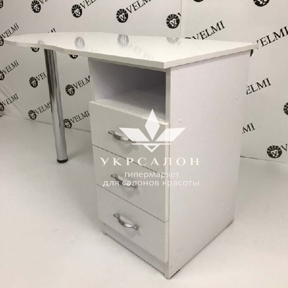 Маникюрный стол Studio