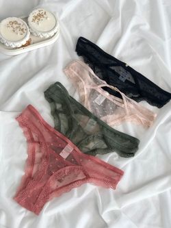 Стрінги в сіточку