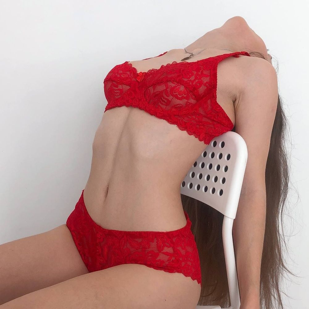 Прозрачный кружевной комплект