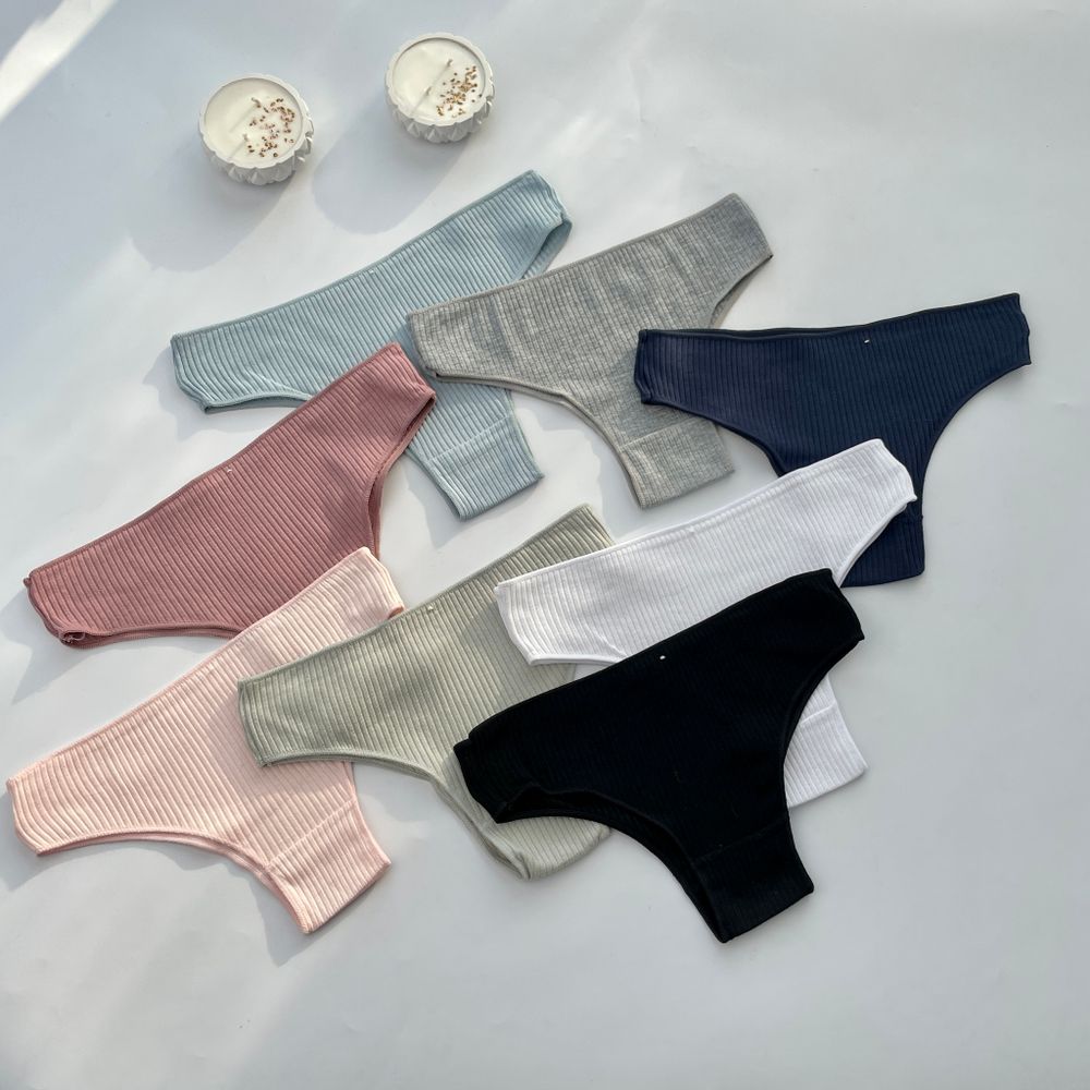 Нюдові американки