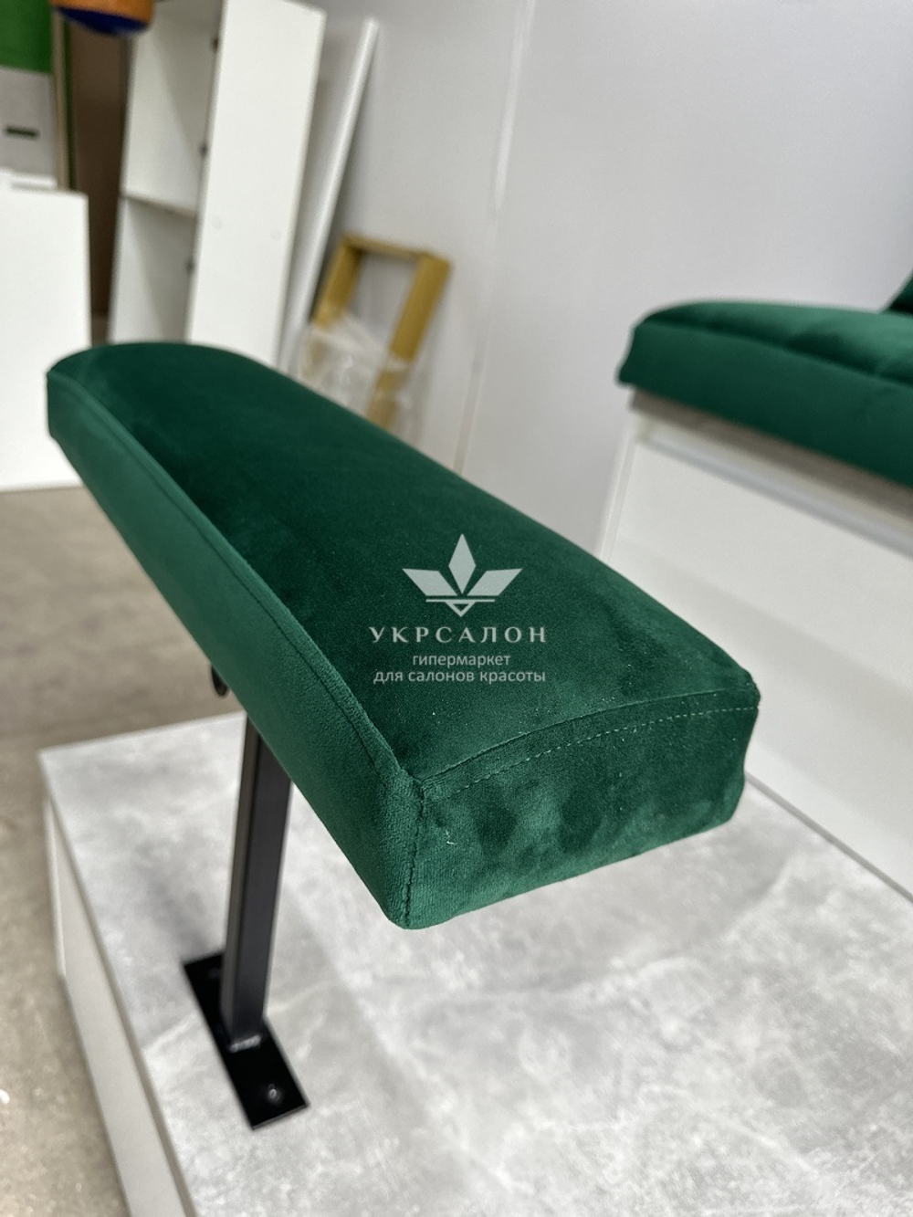 Подіум Mark із педикюрним кріслом Pod-09