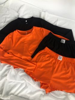 Піжама в рубчик