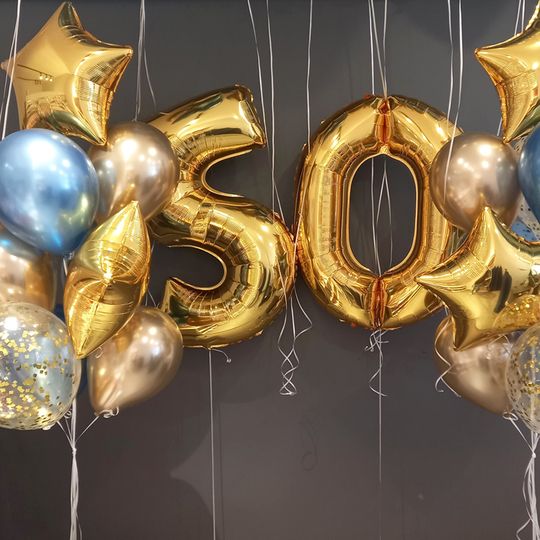 Повітряні кульки із золотими цифрами