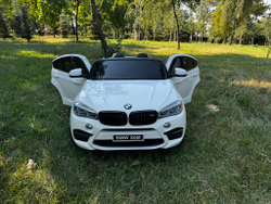 Дитячий двомісний електромобіль джип BMW X6M "WeKids Cars"