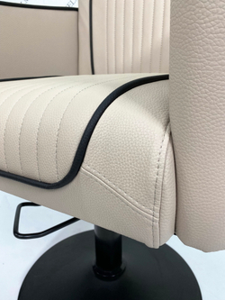 Перукарське крісло Vincent Loft