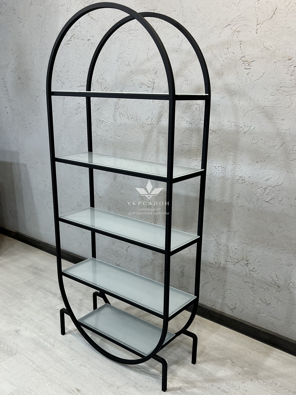Вітрина для салону краси Естетика