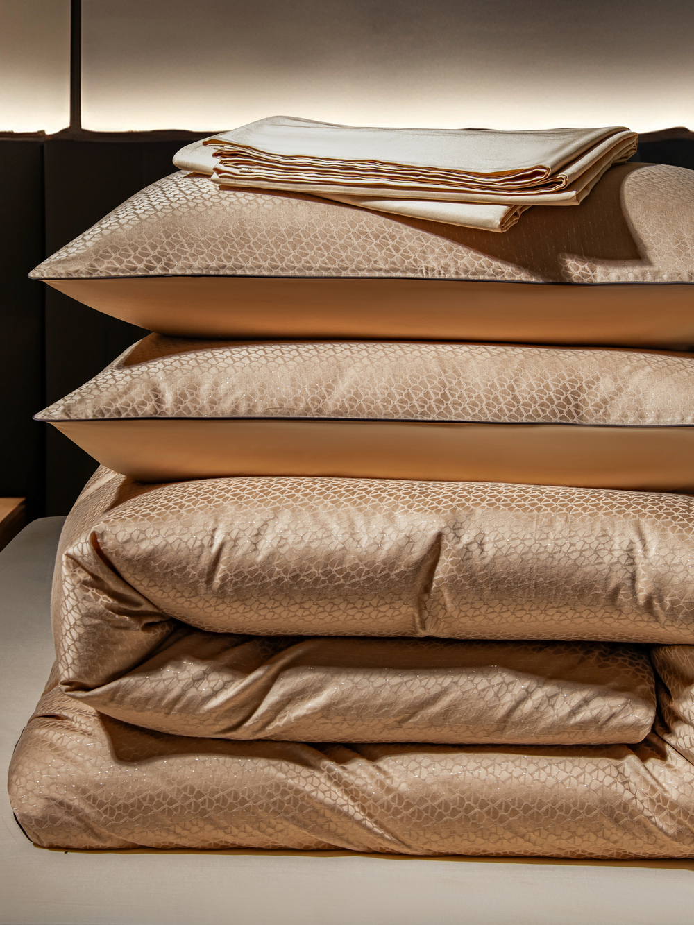 Комплект постельного белья Сатин-Жаккард Тессоро MT007