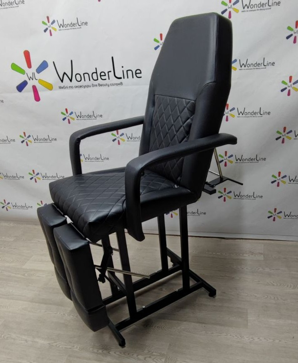 Педикюрне крісло Tertio Black