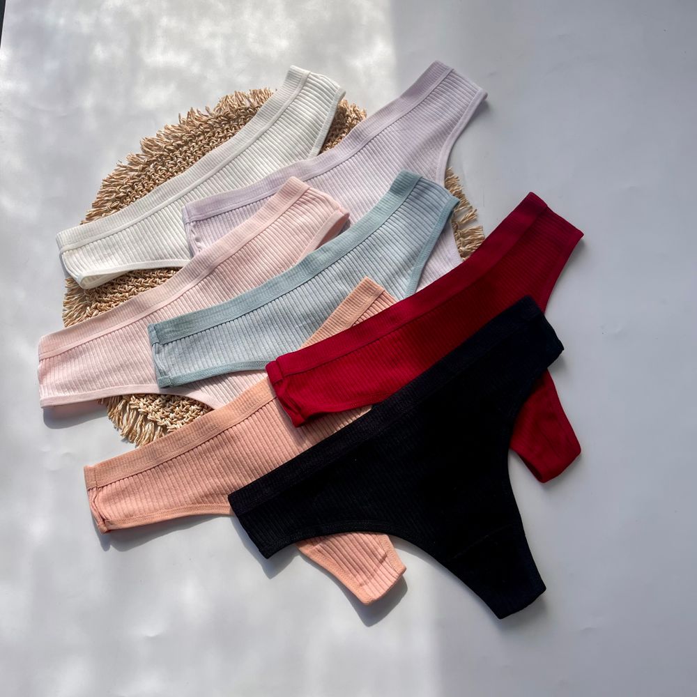 Стрінги в рубчик на повсякдення