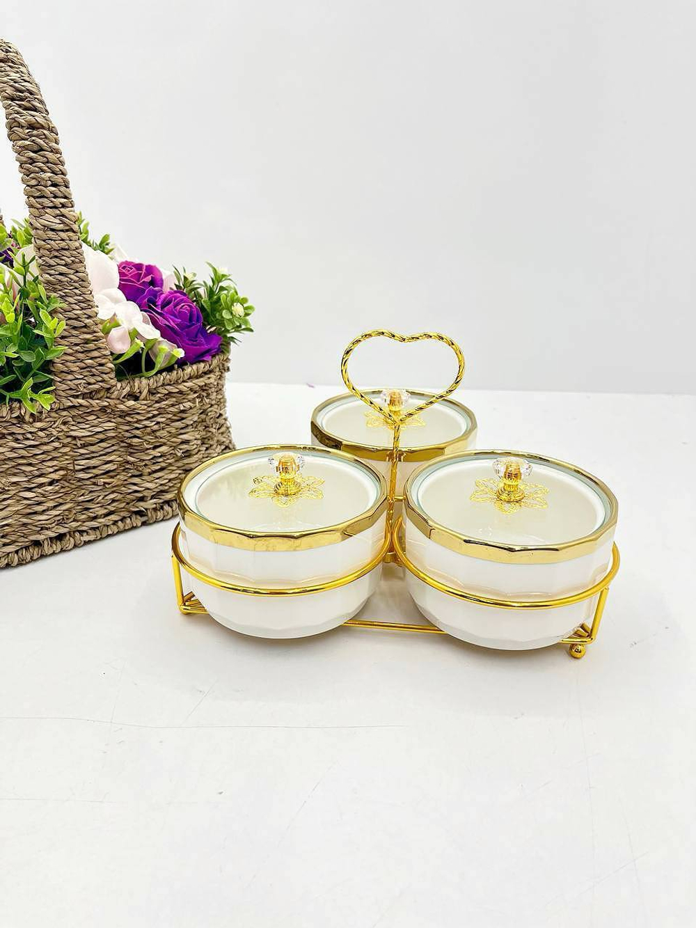 Менажница с крышкой 3 секции