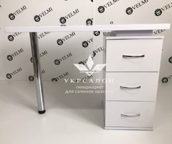 Манікюрний стіл Elle