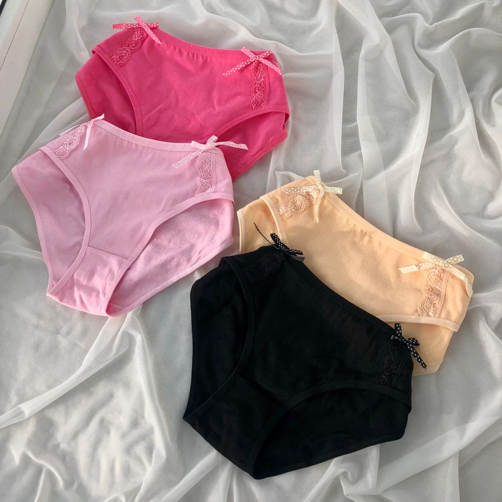 Сліпи з бантами