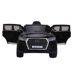 Дитячий електромобіль Audi Q7 YJ2188