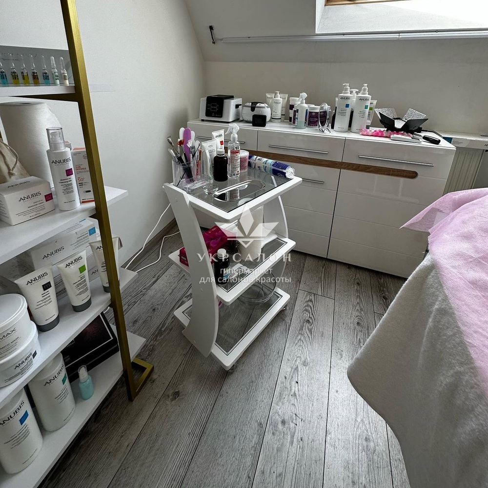 Косметологічний візок D-7 White