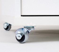 Тележка косметологическая  Italika