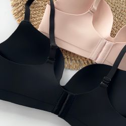 Безшовний бюстгальтер