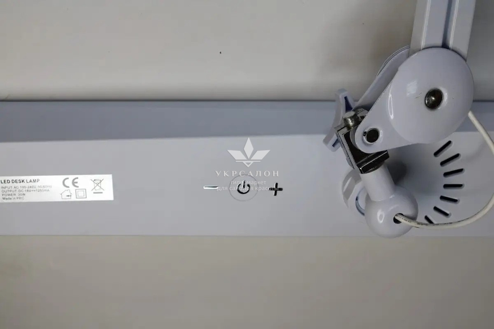 Настольная светодиодная бестеневая Led лампа для бьюти мастера на струбцине KMS-1005 (9501), 30 Вт, белая