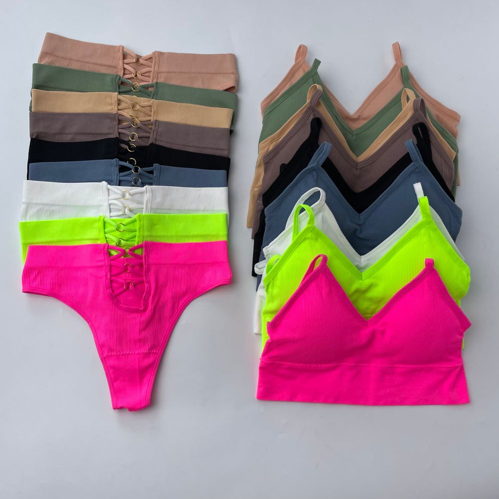 Комплект в рубчик з переплетом