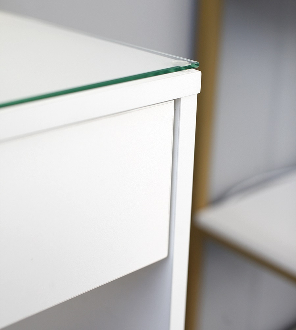 Робоче місце перукаря 731