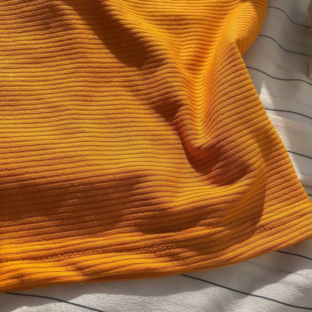 Топ - бралетт в рубчик на одну бретель