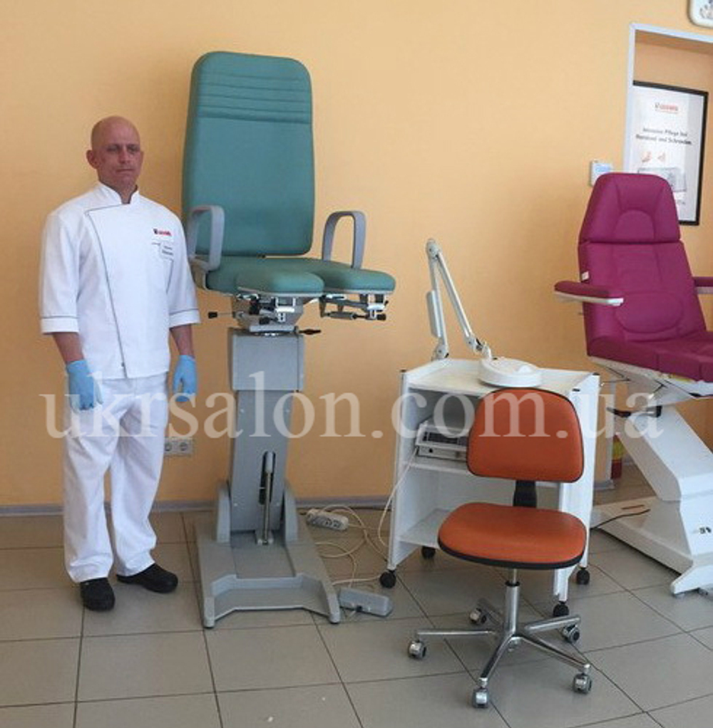 Педикюрно-косметологическое кресло FUT-PROFI-1