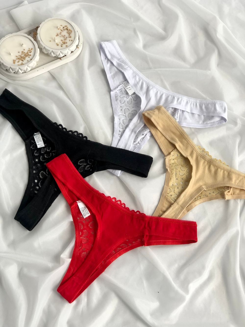 Стрінги з ажуром