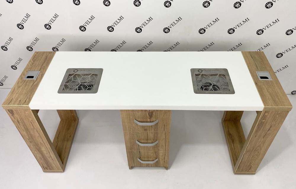 Манікюрний стіл Grand