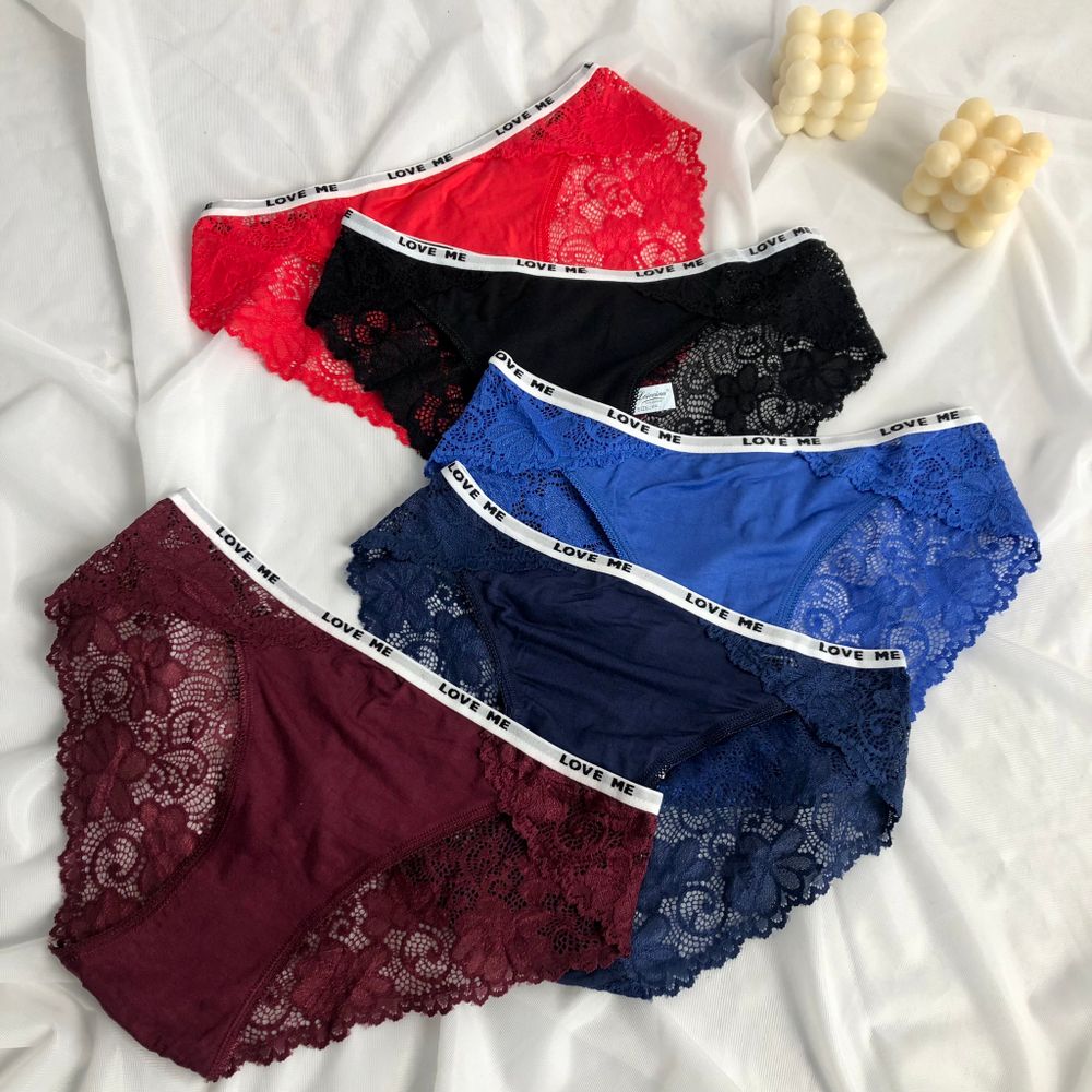 Спіпи з мерезживом ззаду і написом на резинці