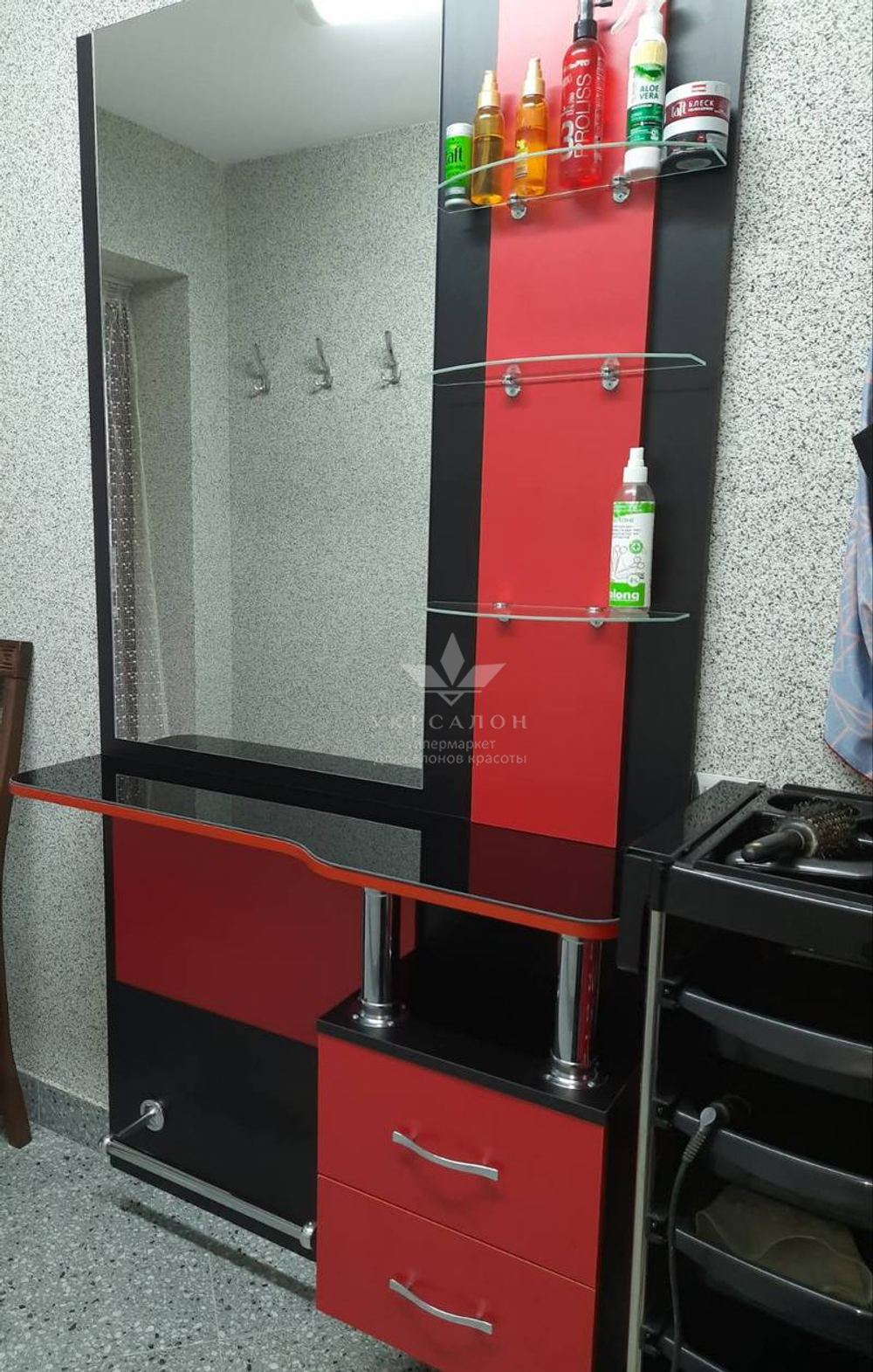 Перукарське робоче місце "Ріана"