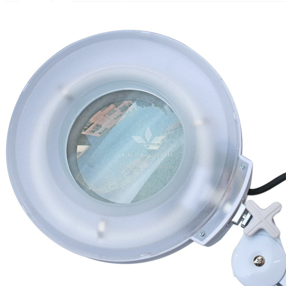 Лампа-лупа Кенвуд на штативе