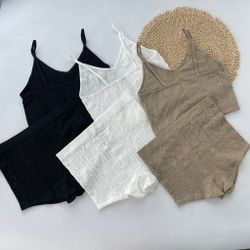 Домашній вʼязаний комплект