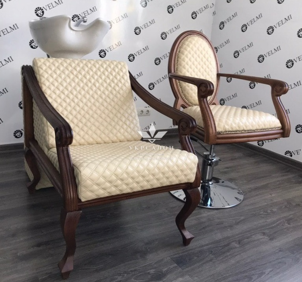 Перукарське крісло Mozart Wood