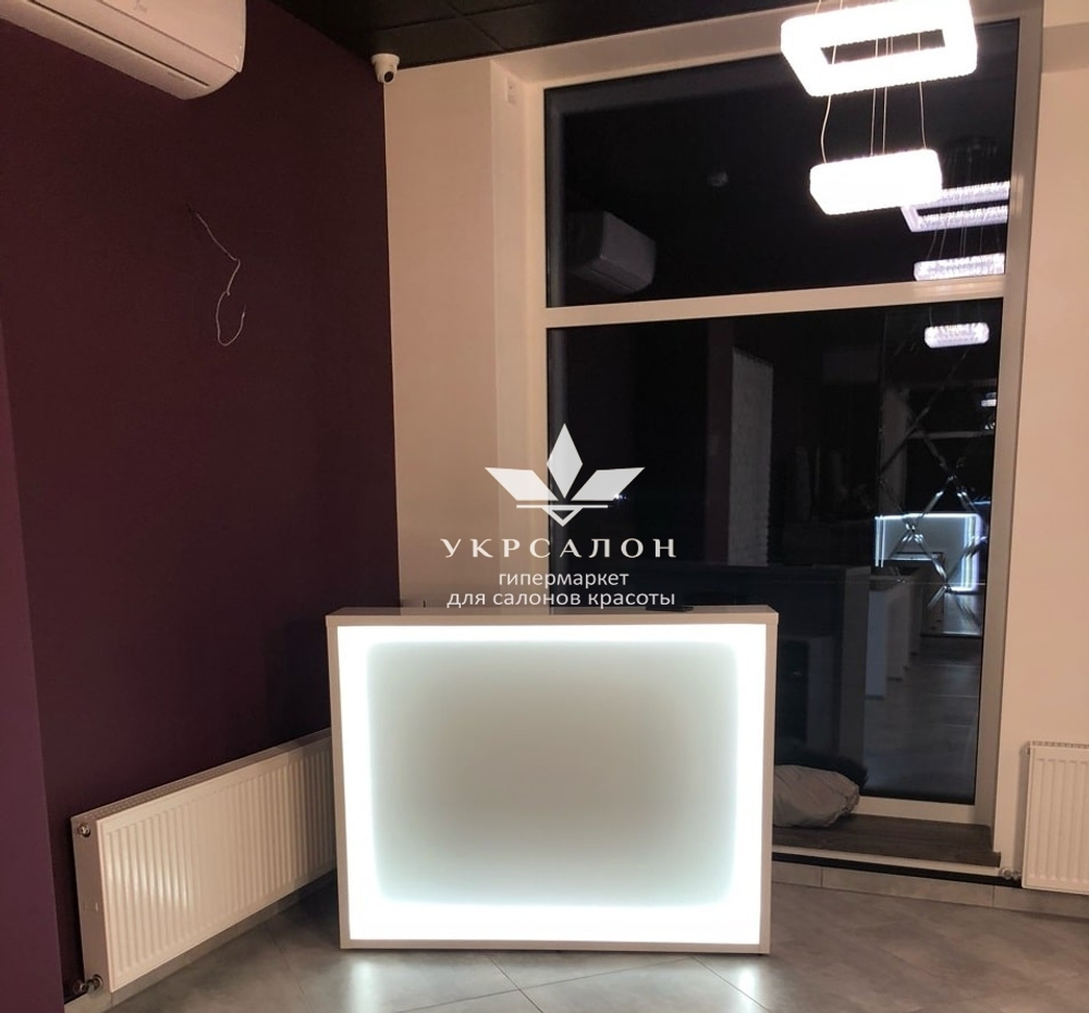 Ресепшн Nemo с подсветкой