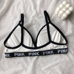 Спортивный топ