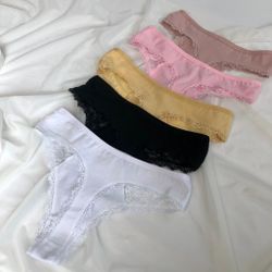 Стрінги з мереживом по боках