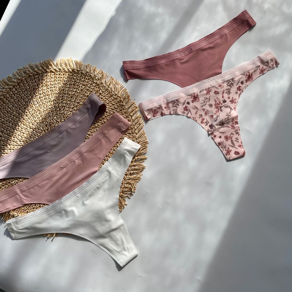 Безшовні стрінги