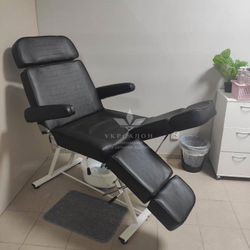 Педикюрно-косметологічне крісло 864