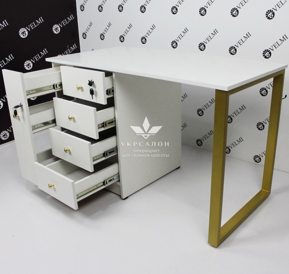 Манікюрний стіл Pandora