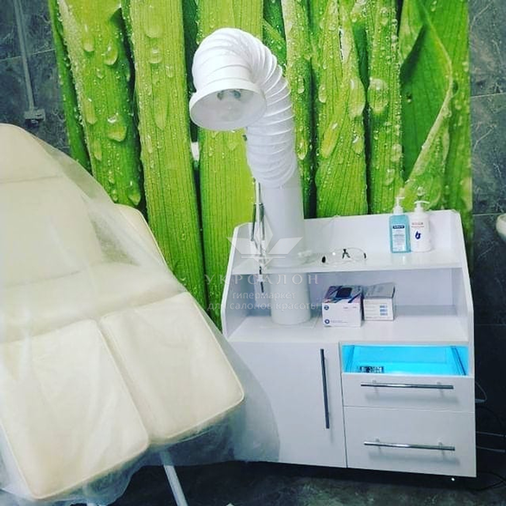 Профессиональная вытяжка для педикюра Universal