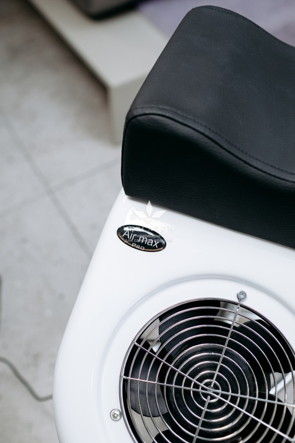 Педикюрна витяжка AirMax V 8 Pro на колесах