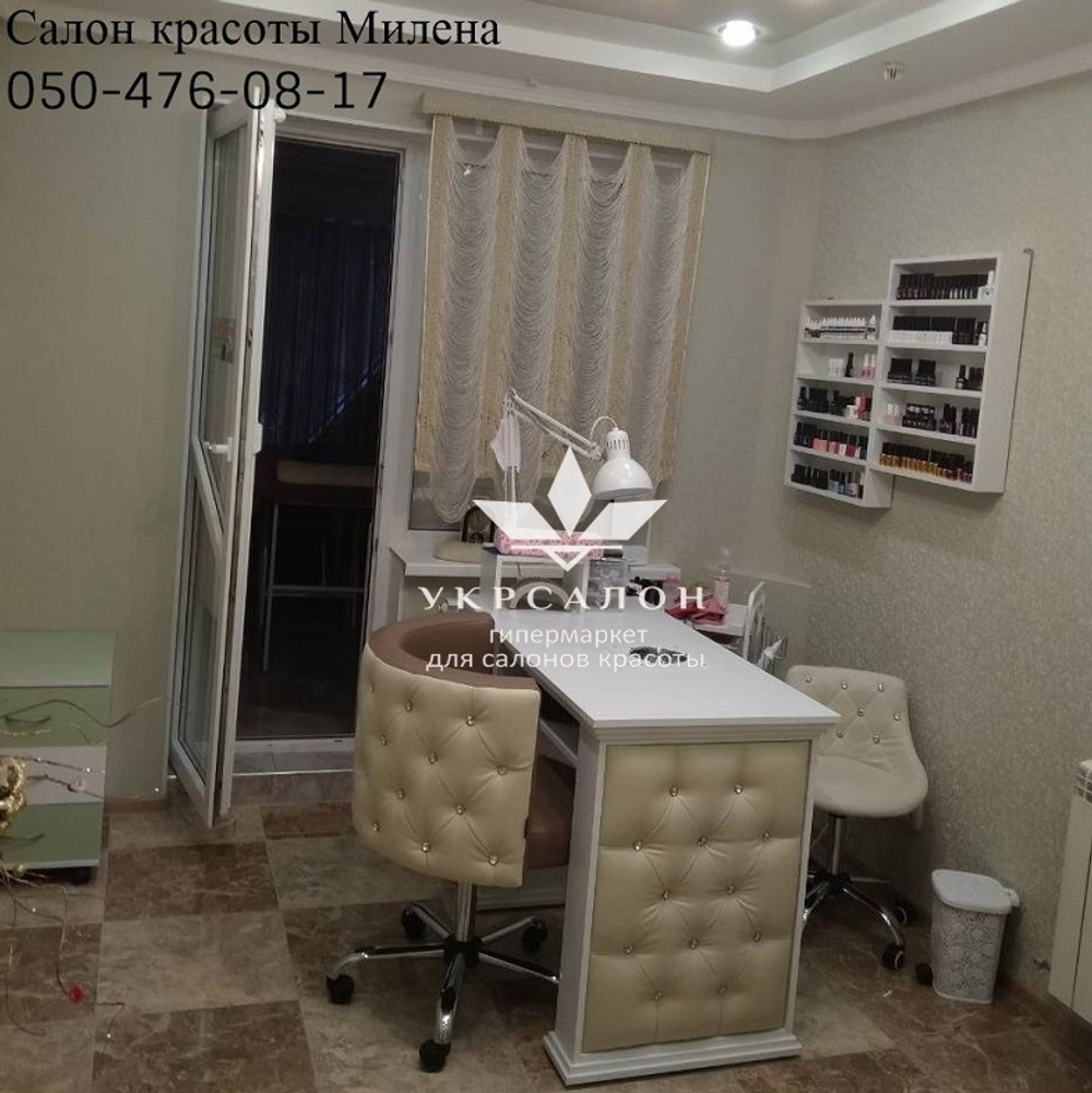 Манікюрний стіл Queen