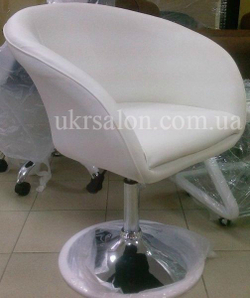 Стульчик мастера Murat на диске