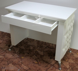 Маникюрный стол Queen 2