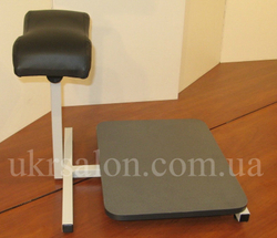 Подставка для педикюра  с местом под ванночку