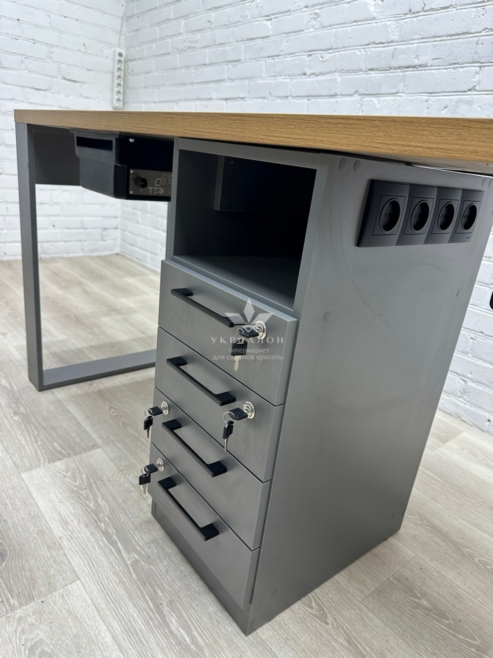 Манікюрний стіл Mark SM-500-12b з витяжкою