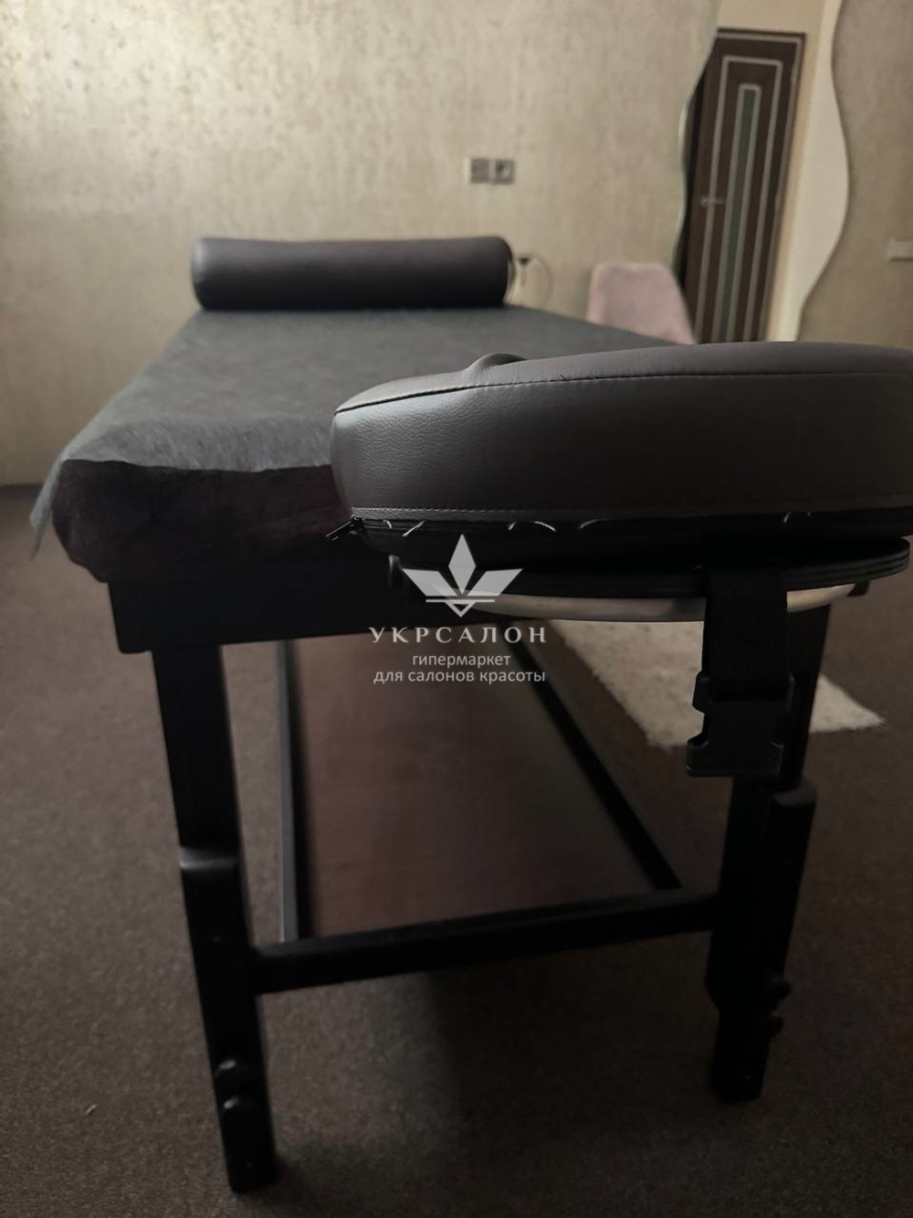 Стаціонарний масажний стіл KP-9 Brown