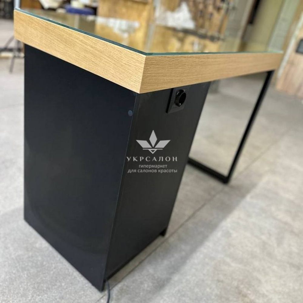 Маникюрный стол Mark Premium-03