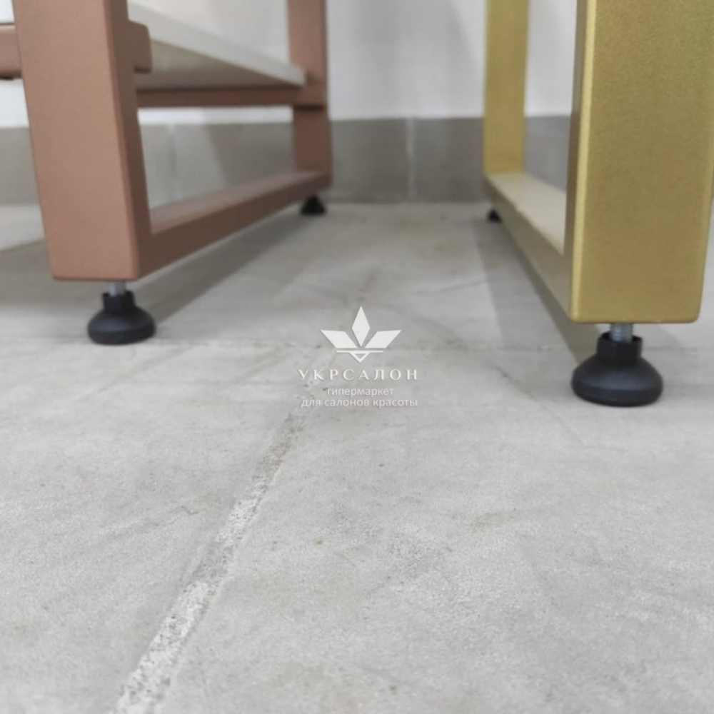 Манікюрний стіл Color Loft