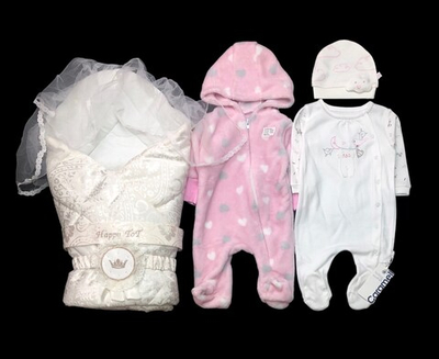 Набір на виписку з пологового та для повсякденного користування для дівчинки (56 розмір)