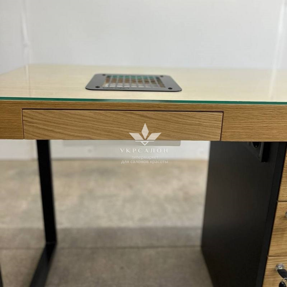 Маникюрный стол Mark Premium-03